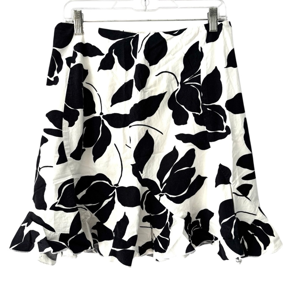 NWOT White House Black Market Black WhTE Leaf Print A-Line Ruffle Hem Skirt SZ 6 - Picture 10 of 10